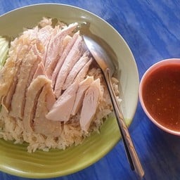 ข้าวมันไก่ต้มธรรมดา
