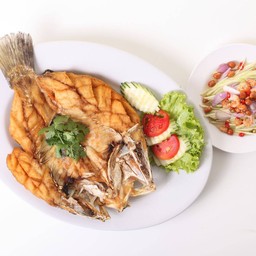 ปลากระพงทอดราดน้ำปลา(ตัว)