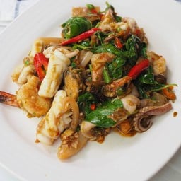ทะเลผัดกะเพรา