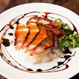 ข้าวเหนียวหมูแดง