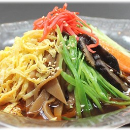 บะหมี่เย็นทรงเครื่อง