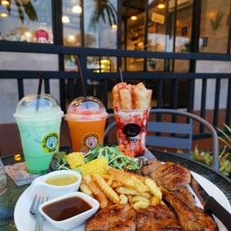 Cozy Cafe'& Bistro