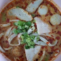 ก๋วยเตี๋ยวเส้นปลาต้มยำน้ำข้น
