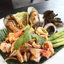 ลาบทะเลรวมมิตร