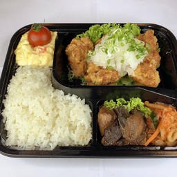 เซ็ตไก่ทอดกับหัวไซเท้าฝนและซอสพอนสึ 