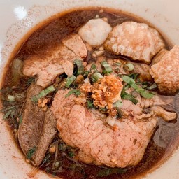 เส้นหมี่ ก๋วยเตี๋ยวหมูน้ำตก