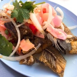 ยำปลาสลิด