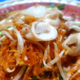 ผัดไทยหมึกสด