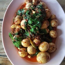 ผัดเผ็ดไข่อ่อน