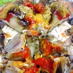 ยำปูไข่ดอง