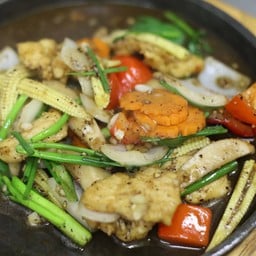 ไก่ผัดพริกไทยดำ