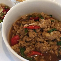 ผัดกระเพราหมู (กับข้าว)