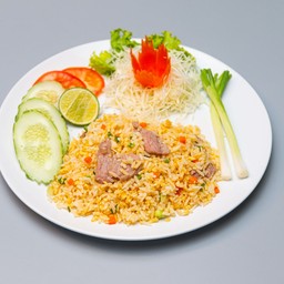 ข้าวผัดเนื้อวัว