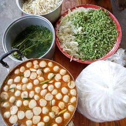 ขนมจีนหน้าวัด