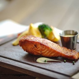 สเต็กปลาแซลมอล