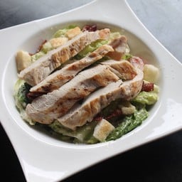 ซีซาร์สลัดไก่ย่าง