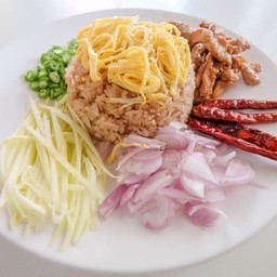 ข้าวคลุกกะปิ