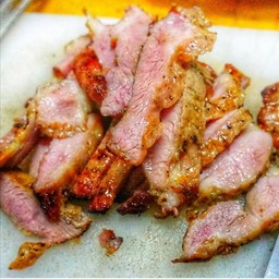 ข้าวหมูย่างคาซ่าบลูพร้อมแจ่ว
