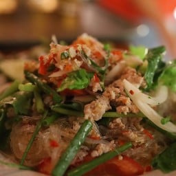 ยำวุ้นเส้นหมูสับ