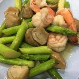 หน่อไม้ฝรั่งผัดกุ้ง