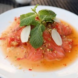 แซลมอนแช่น้ำปลา