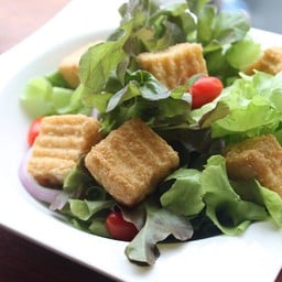 สลัดเต้าหู้