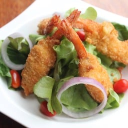 สลัดกุ้งทอด