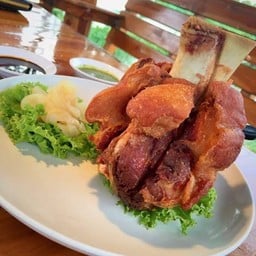 ขาหมูเยอรมัน