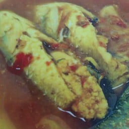 แกงชักสัมปลากระบอกผักรวม