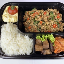 เซ็ตกระเพราเนื้อโอมิ 