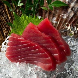 ปลาทูน่าคลีบน้ำเงินสด 3 ชิ้น