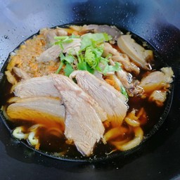 เส้นใหญ่เป็ดน้ำ