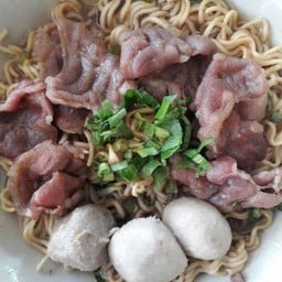 คุณญ่า เนื้อตุ๋น - เอ็นหมูตุ๋น