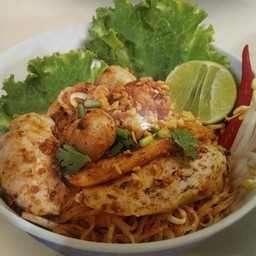 ก๋วยเตี๋ยวลูกชิ้นปลาต้มยำ