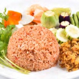 ข้าวผ้ดน้ำพริกลงเรือ.