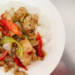 ข้าวราดผัดพริกอ่อน หมู