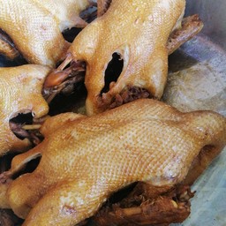 เป็ดครึ่งตัว
