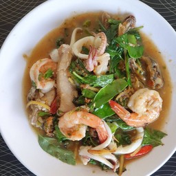 รวมมิตรทะเลผัดฉ่า