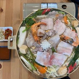 หมาล่าบาร์บีคิว ชาบูชามเดียว hotpot 麻辣烫火锅烧烤