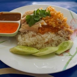 ข้าวมันไก่โลเล ชาววัง