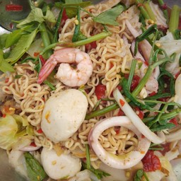 ยำมาม่าทะเล