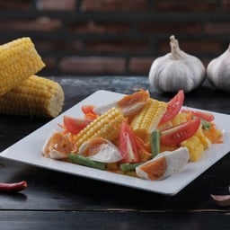 ยำข้าวโพดไข่เค็ม