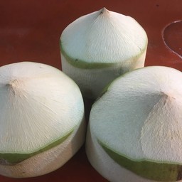 มะพร้าวสดลูกละ