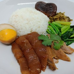 ข้าวขาหมูเห็ดหอม