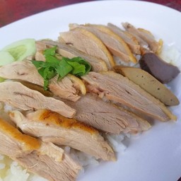ข้าวหน้าเป็ดพะโล้ พิเศษ