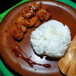 ข้าวไก่กรอบราดซอสเกาหลี