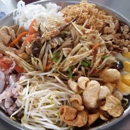 ส้มตำถาด