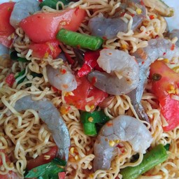 ตำมาม่ากุ้งสด