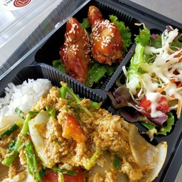 Set.H เนื้อปูผัดผงกระหรี่ราดข้าว+ปีกไก่เหล้าแดง+สลัด