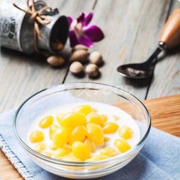 แปะก๊วยนมสด